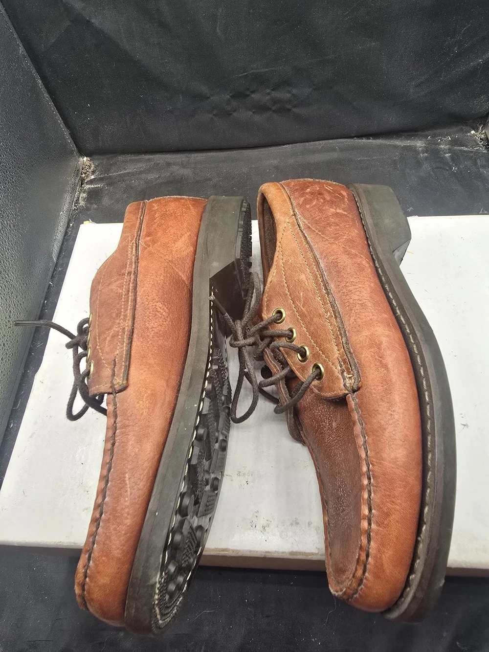 Men's Brown Leather Lace-Up Boat Moccasins